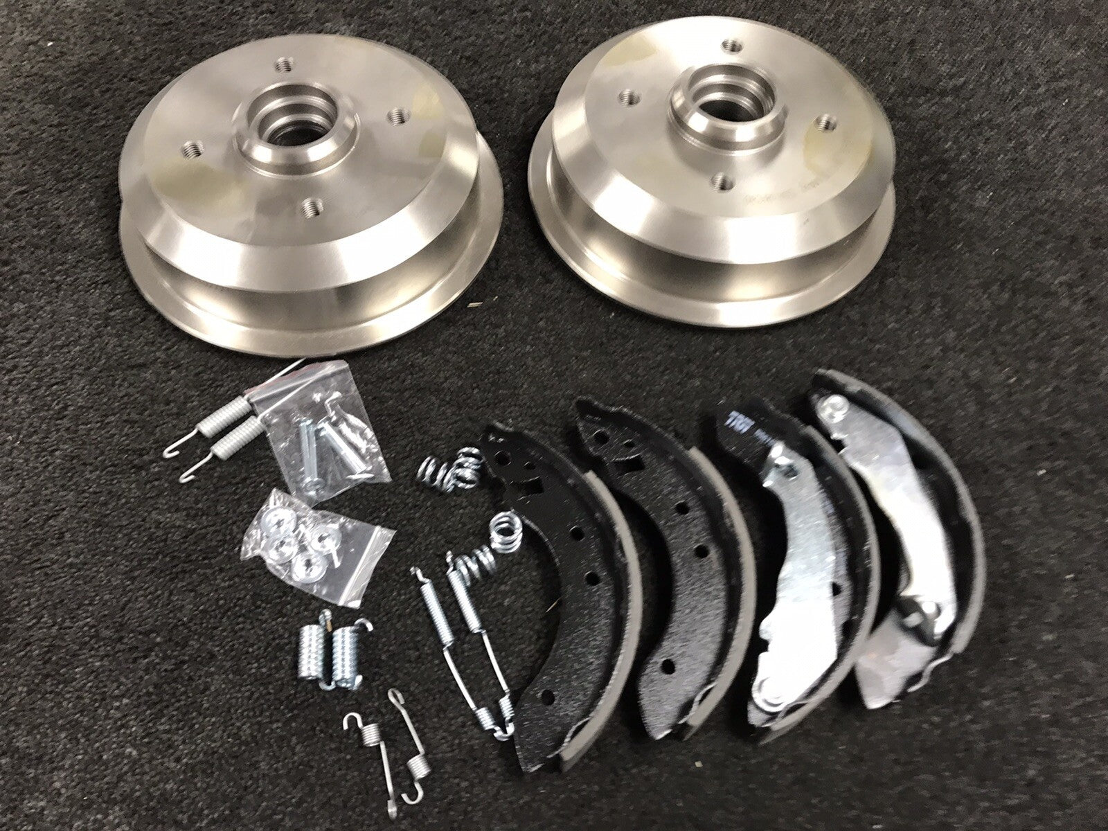 FOR FORD ESCORT MK3 RS 1600I 180MM  REAR BRAKE DRUM SHOES CYLINCERS FITTING KIT