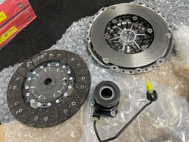 3PCE CLUTCH LUK FOR CHEVROLET CRUZE ASTRA J MERIVA MOKKA 1.7D TD CDTi