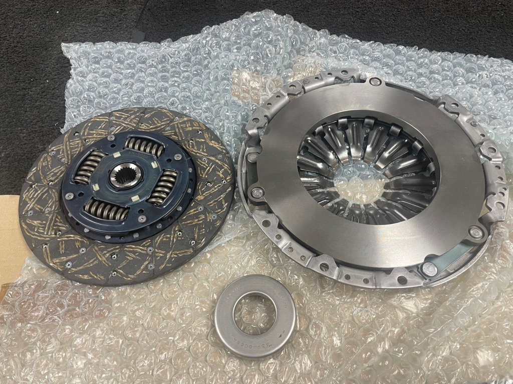 GENUINE 3PCE CLUTCH KIT FOR  NAVARA D40 PATHFINDER R51 2.5dCi 2005-2009