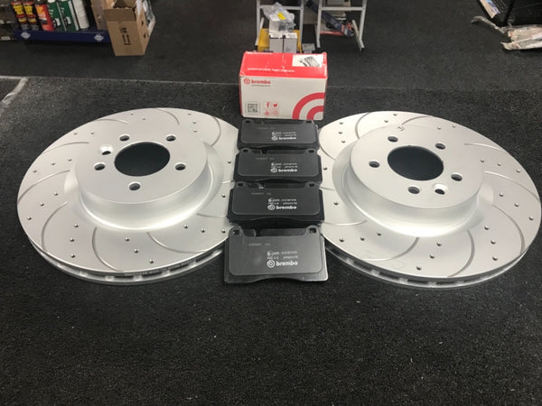 LAND ROVER RANGE ROVER  5.0 BRAKE DISCS  DRILLED GROOVED BRAKE PADS FRONT 