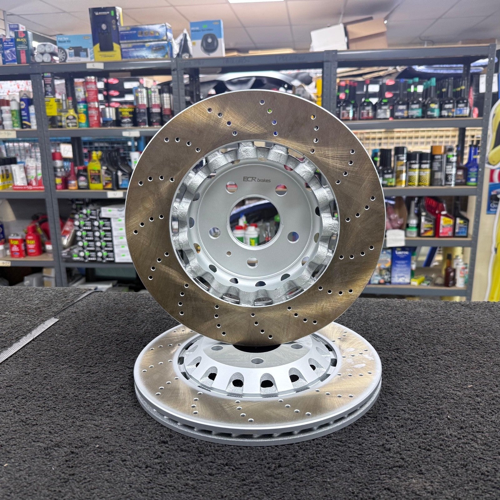 REAR VENTED BRAKE DISCS 330MM FOR AUDI RS4 B9 8W RS5 2.9 2017-ON