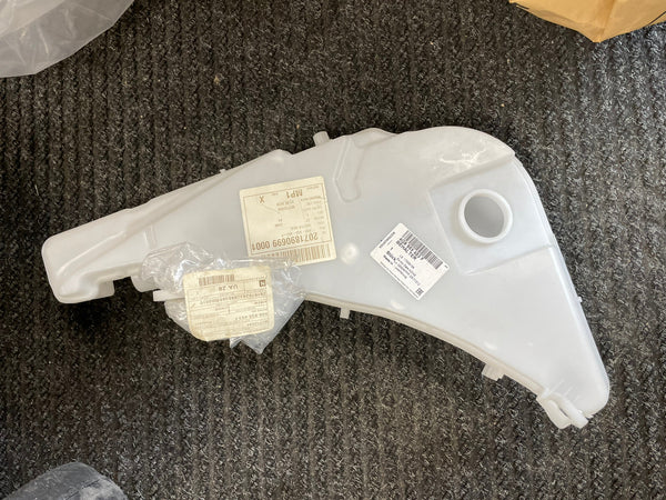 AUDI A6  A7 RS6 RS7 WINDSCREEN WASHER RESEVOIR BOTTLE *GENUINE* 4G8955453F
