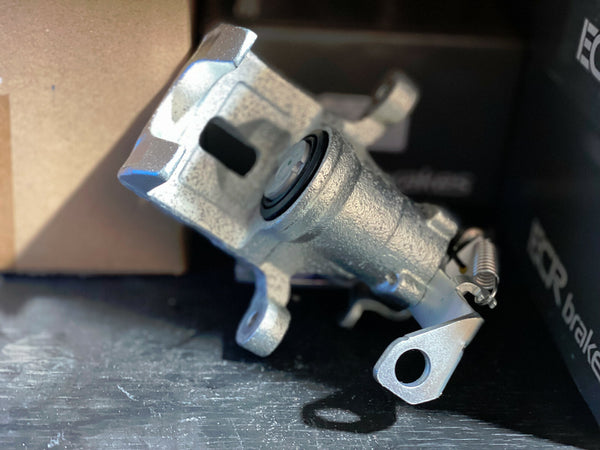 FOR KIA PICANTO 1.0 1.25 2011-2018 REAR LEFT PAGID CALIPER SOLID 324MM DISCS