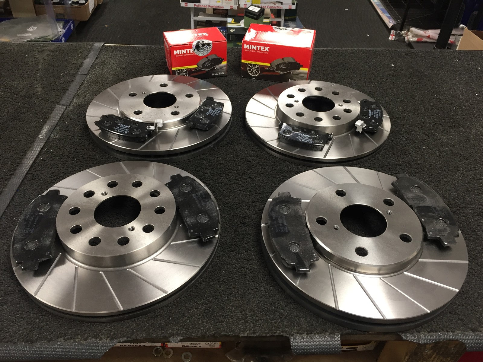 MR2 GT T BAR SW20 92-2000 GROOVED BRAKE DISC MINTEX PAD