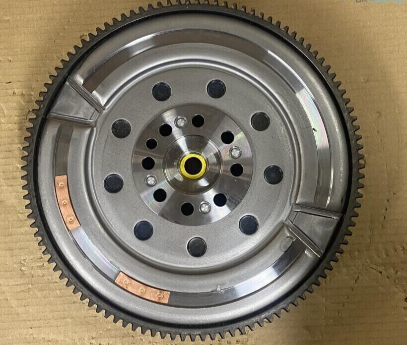 NEW DUAL MASS FLYWHEEL FOR HYUNDAI i40 VF 1.7D 2011-2018 D4FD 232002A862 New