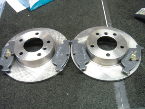 BMW 316 318 325 E36 Z3 FRONT BRAKE DISCS & PADS SOLID