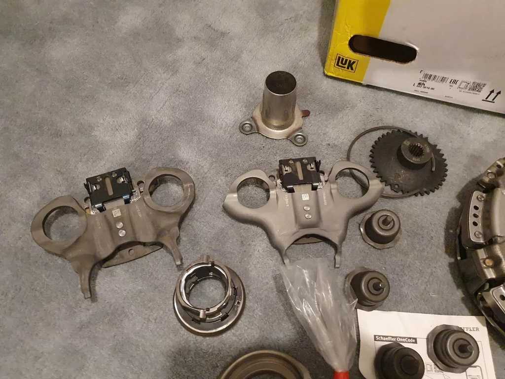 DSG CLUTCH KIT FOR CLIO CAPTUR  BENZ CITAN W415 2CT LuK 302052671R 305015152R