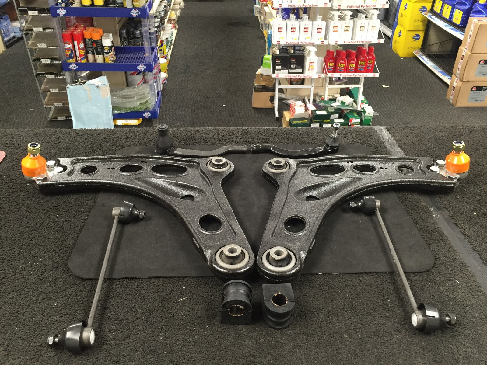 FOR VIVARO PRIMASTAR TRAFIC WISHBONE ARM CAST TIE ROD TRACK ROD END LINK BUSH