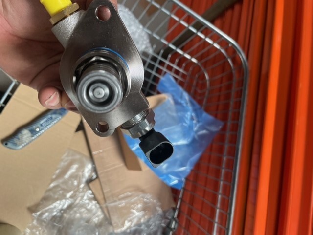 A3 A6 A7 S3 GOLF R GTI LEON CUPRA TSI HIGH PRESSURE FUEL PUMP 06L127027B ABC