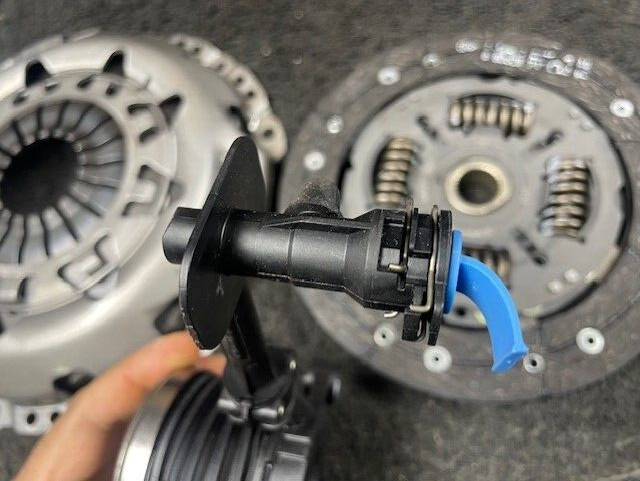 FOR DUSTER CUBE JUKE NOTE QASHQAI TIDA 1.6 CLUTCH KIT 3PCE 306201586R 62231993