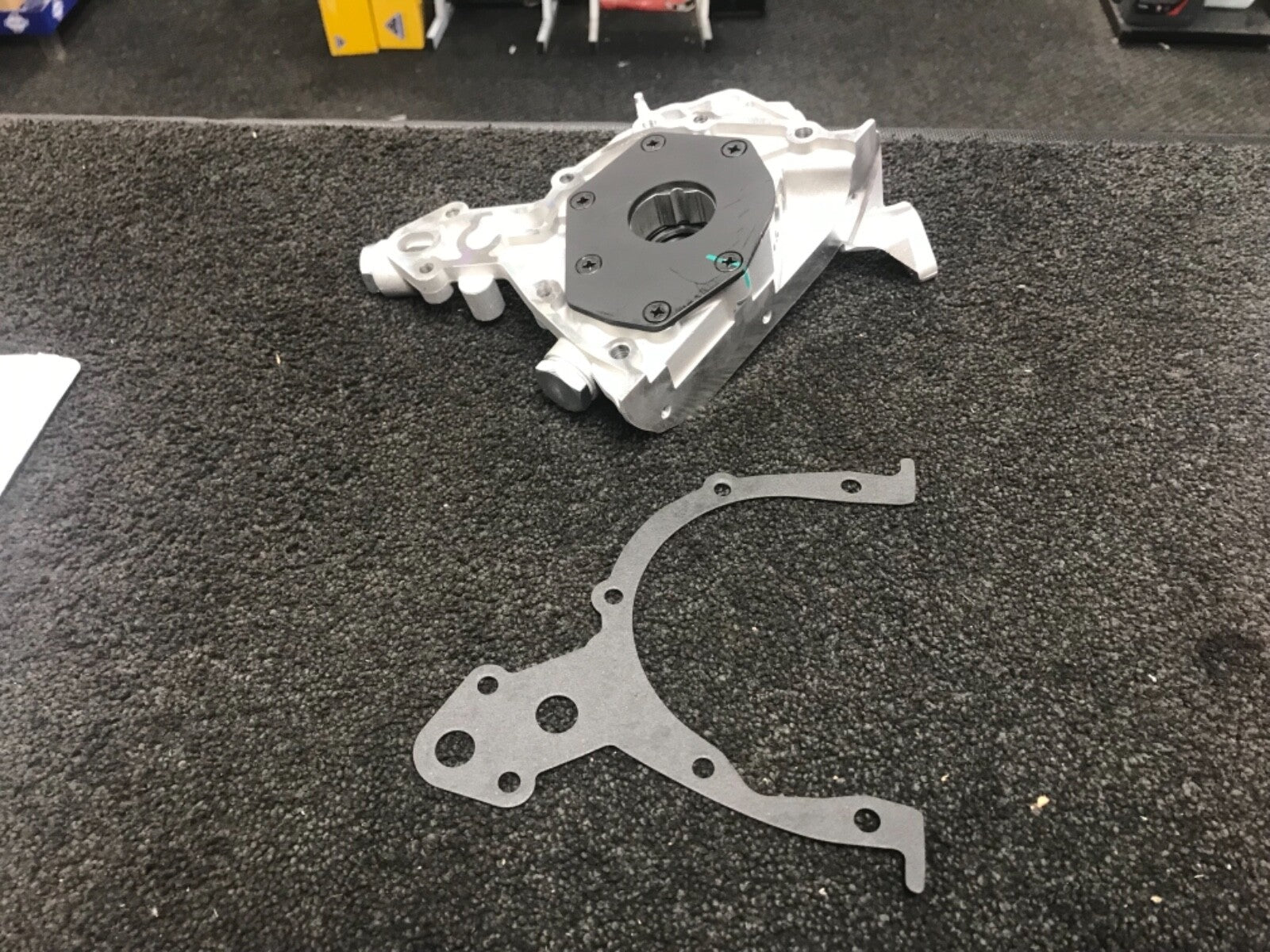 VAUXHALL ASTRA ZAFIRA VECTRA OIL PUMP WITH GASKET 90543924