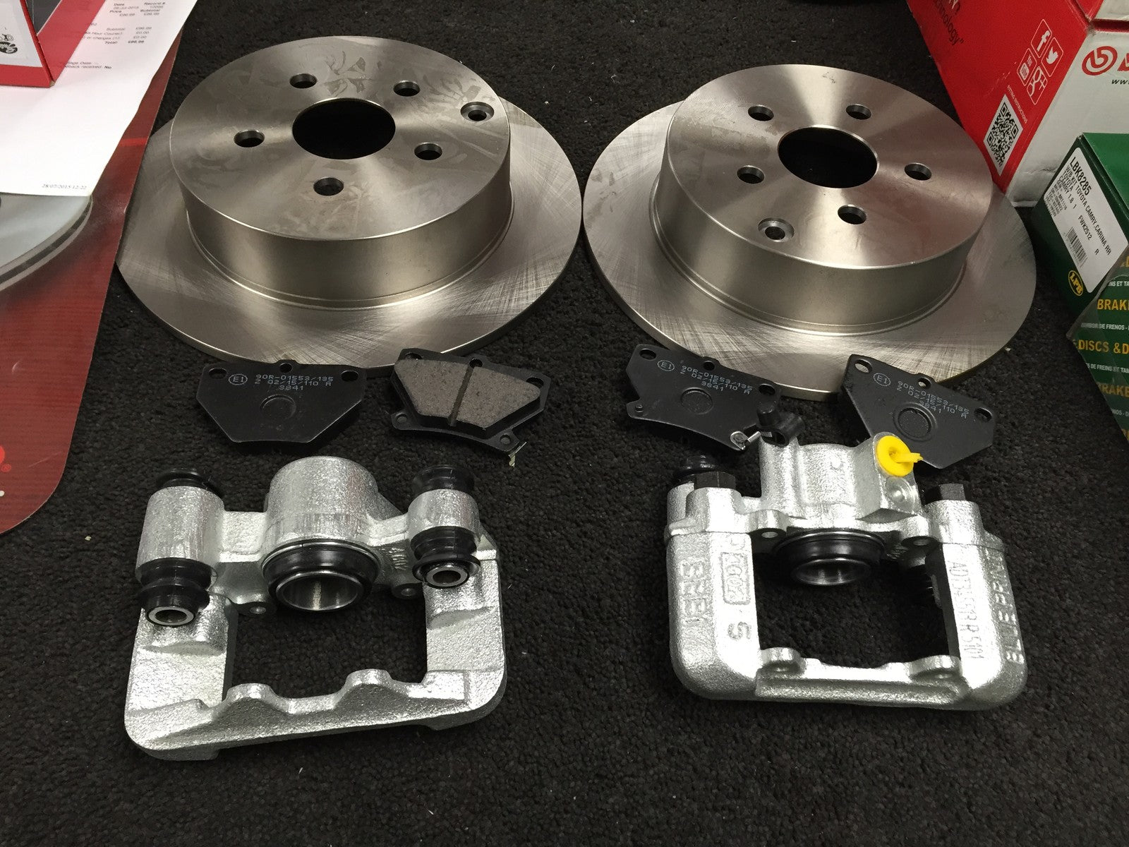  FOR CELICA 1.8VVTI 1999-2006 REAR BRAKE CALIPER REAR BRAKE DISCS BRAKE PADS