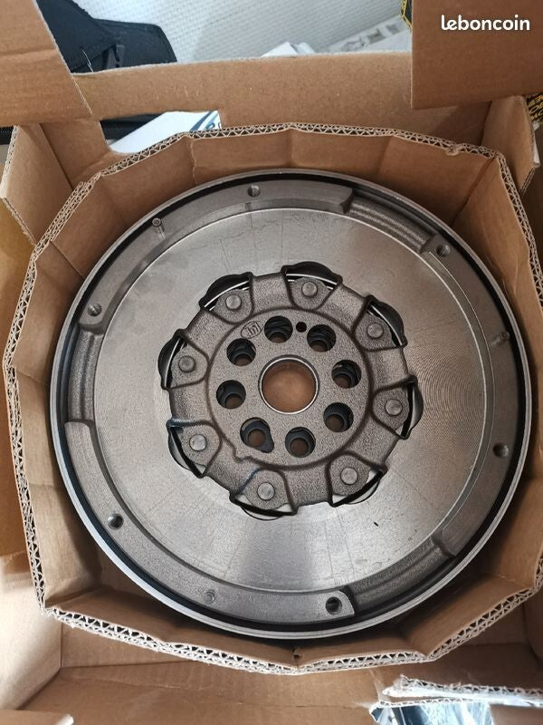DUAL MASS FLYWHEEL FOR TALENTO VIVARO VITO TRAFIC TALENTO NV300 1.6DCi NEW LUK