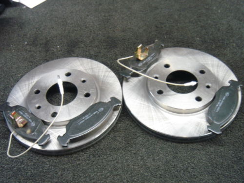 FOR CITROEN ZX  XSARA SAXO FRONT BRAKE DISCS & PADS FRONT VENTED 247mm