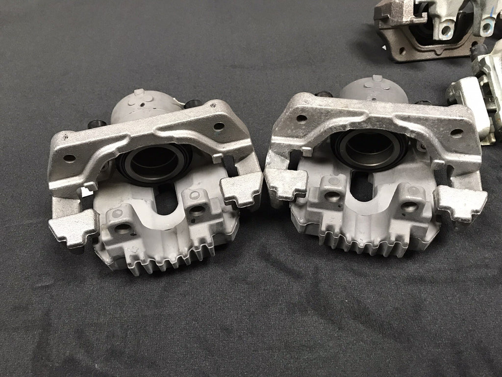 2 GENUINE FRONT BRAKE CALIPER CARRIER BMW 5SER E60 E61 SALOON+TOURING ESTATE