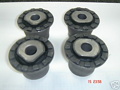 FORD MONDEO MK3 SALOON HATCHBACK REAR SUBFRAME BUSH  X 4 NEW BUSHES