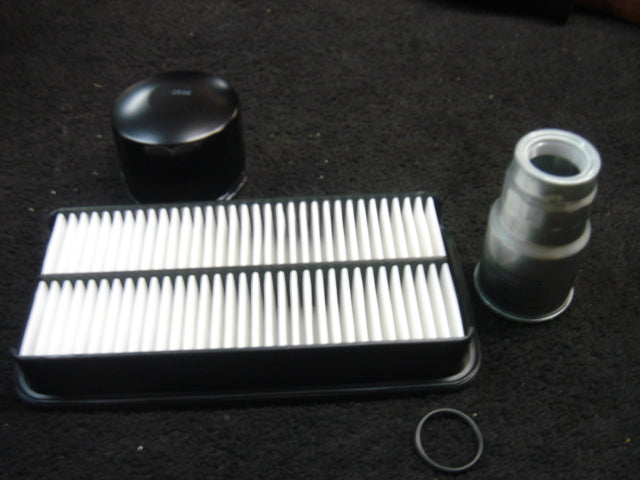 FOR TOYOTA PICNIC 2.2TD 1997-2002 OIL FILTER AIR FILTER FUEL FILTER  SERVICE KIT