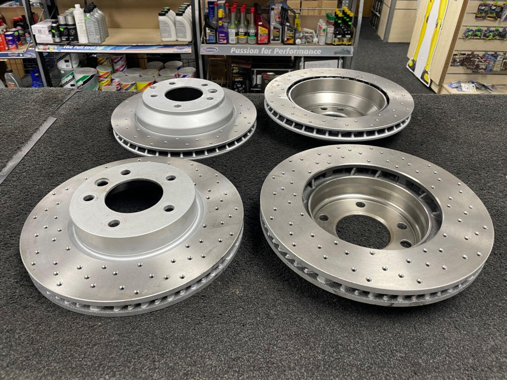 VW TOUAREG 3.0TDI V6 ALTITUDE BRAKE DISC PERFORMANCE CROSS DRILLED FRONT REAR