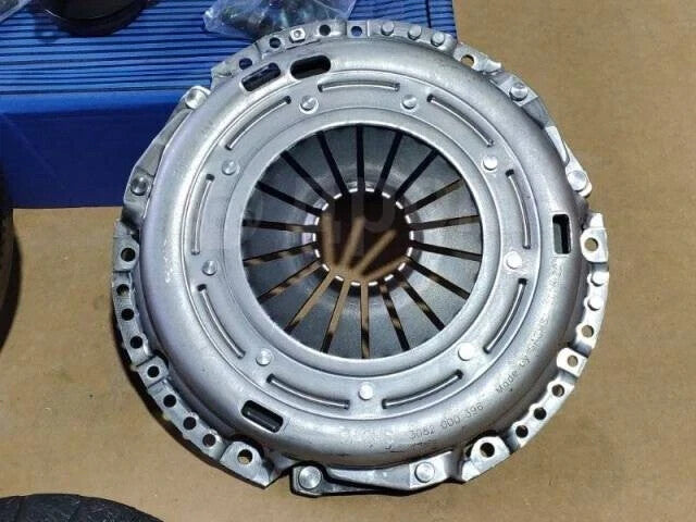 SKODA OCTAVIA SPORT 2.0tdi 6SPEED FLYWHEEL DUALMASS CLUTCH KIT CSC BEARING SACHS