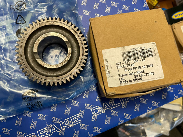 VW AUDI SEAT SKODA CHANGE GEAR COG (5 SPEED) 02T311158AP *GENUINE*