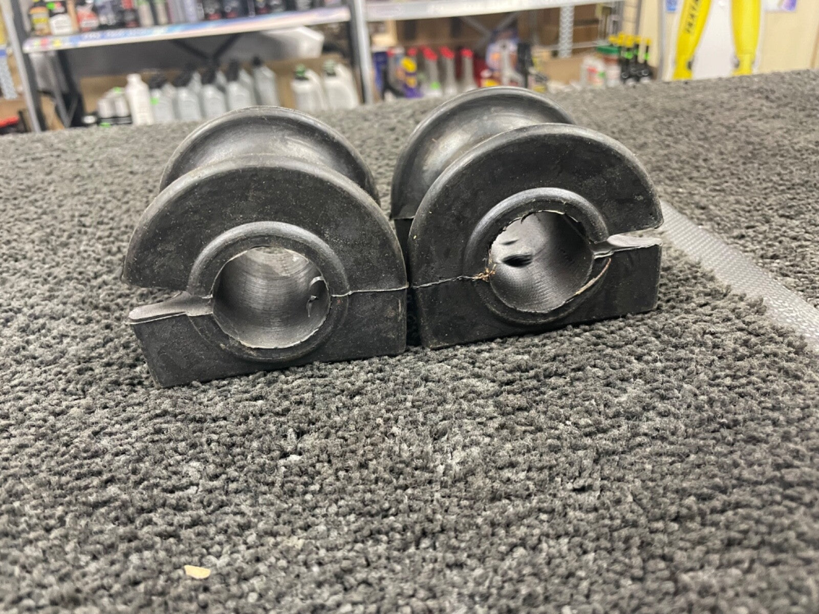 FOR JEEP GRAND CHEROKEE 2005 ON ANTI ROLL BAR BUSH FRONT SMOOTH TYPE  30/32MM