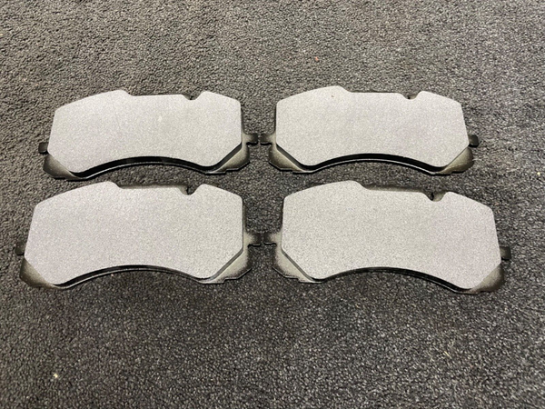 BENTLEY BENTAYGA 2015 -24 FRONT BRAKE PADS 4M0698151AK 4M0698151AE