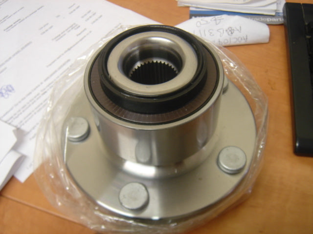VOLVO C30 C70 S40 MK2 V50 FRONT WHEEL BEARING HUB ASSEMBLY DSTC 31340604
