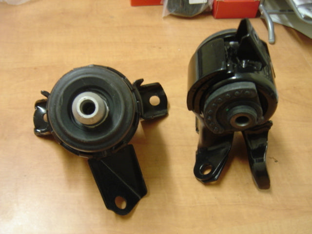 MAZDA 6 2002-07 ENGINE MOUNTING FRONT DRIVER SIDE PASSENGER SIDE ENGINE MOUNTING