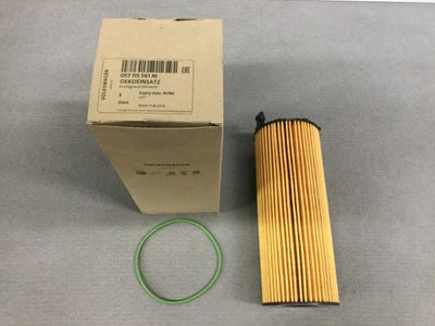 GENUINE AUDI A4 A5 A6 A8 Q5 Q7 VW PHAETON TOUAREG OIL FILTER V6 057115561M