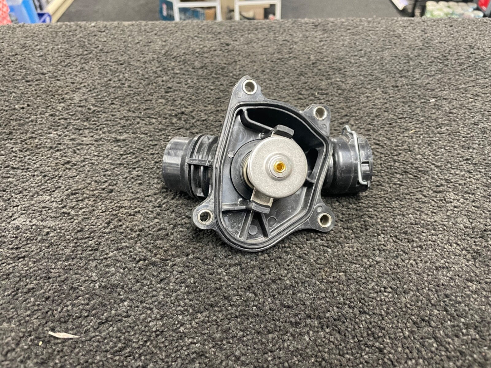 FOR BMW 320d 320cd  E46 THERMOSTAT COMPLETE