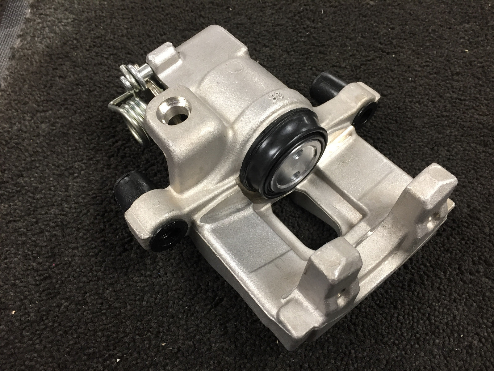REAR RIGHT RH OS BRAKE CALIPER REAR FORD TRANSIT CONNECT   2002-2013