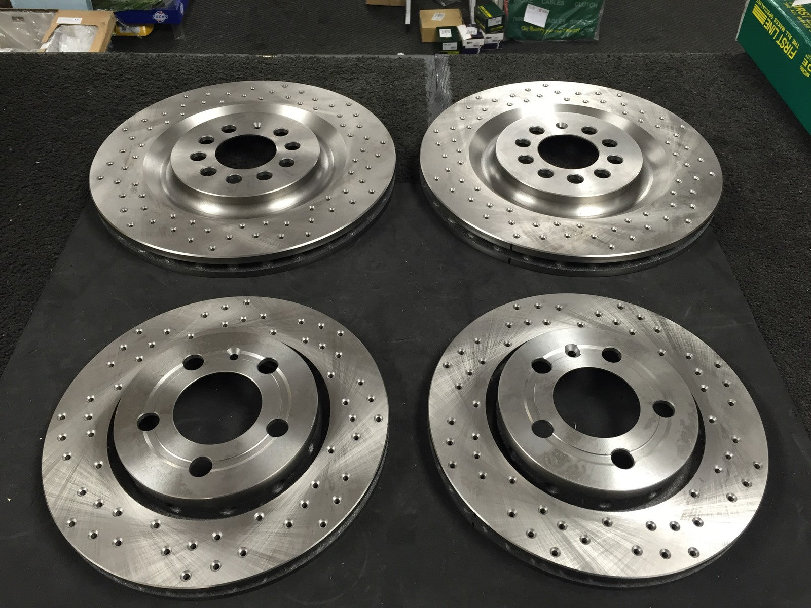 SEAT LEON CUPRA R 1.8T S3 20v BRAKE DISC CROSS DRILLED BRAKE DISC FRONT REAR