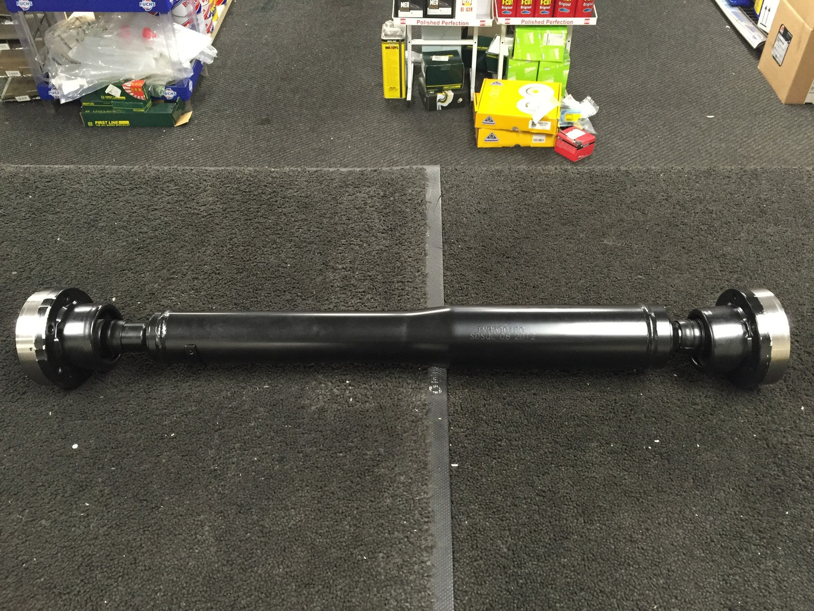 LAND ROVER DISCOVERY 3 & 4 NEW OE FRONT PROPSHAFT - TVB500510 (2004 ONWARDS)