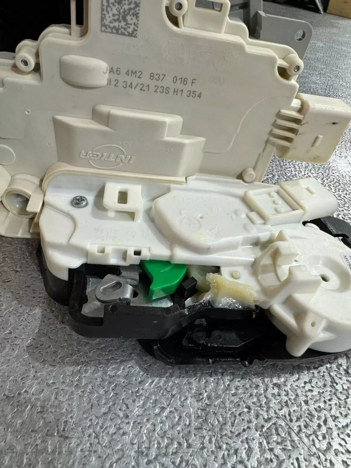 AUDI Q7 BENTAYGA FRONT DRIVERS DOOR LOCK 4M2837016F GENUINE BRAND NEW