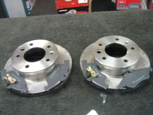 FOR MERCEDES SPRINTER CDi BLUETEC VW CRAFTER TDi FRONT BRAKE DISC +PADS