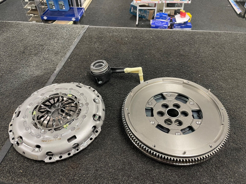 OCTAVIA SE TDI CR MK3 Typ 5E DUAL MASS FLYWHEEL CLUTCH KIT 6 SPEED 