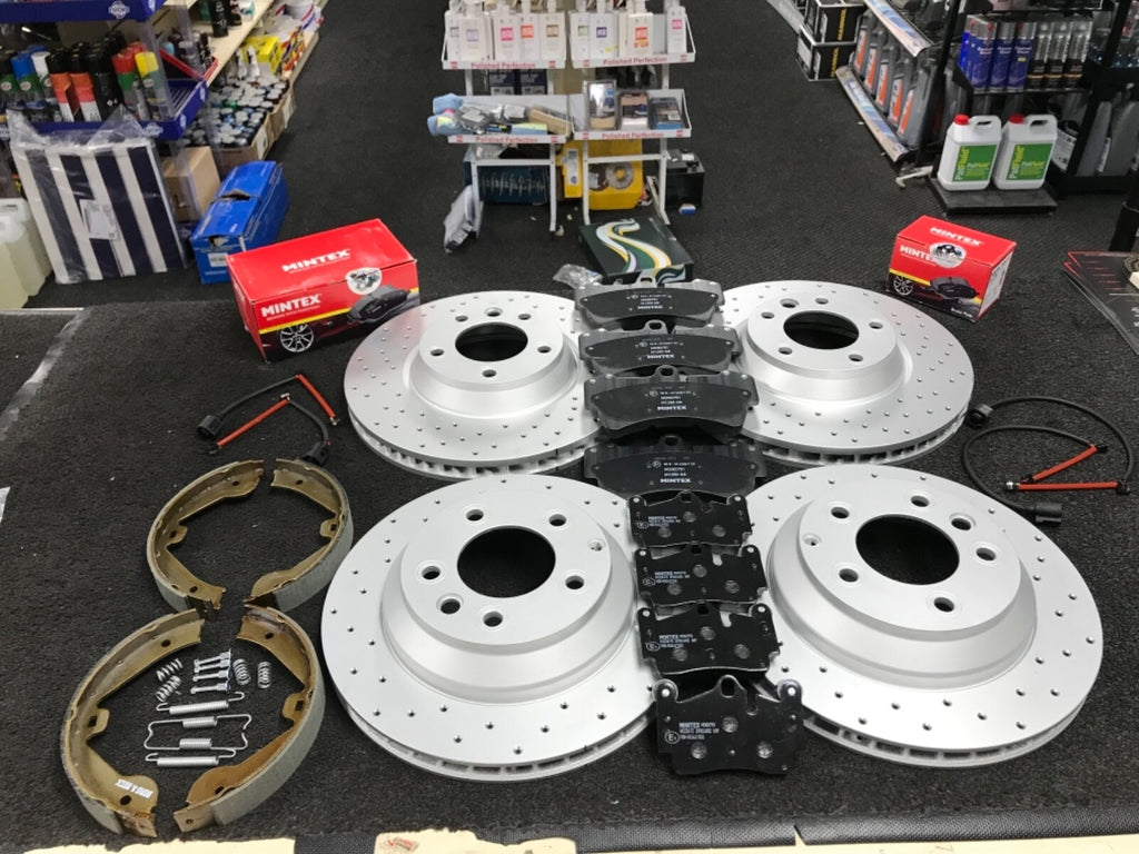 PORSCHE CAYENNE 4.5S DIESEL BRAKE DISCS CROSS DRILLED BRAKE PADS SHOES FR RR