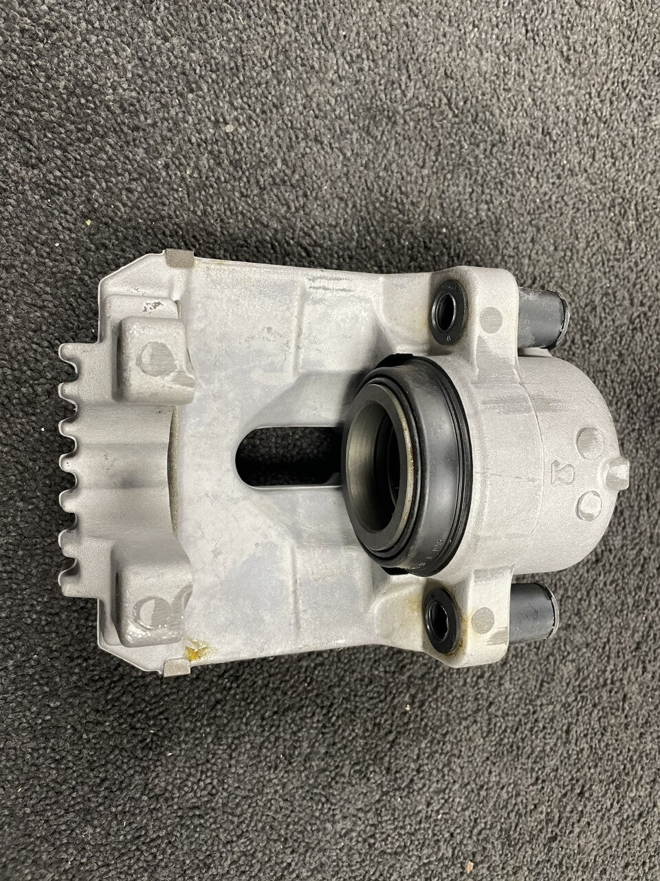 BMW 3Ser E90 E91 E92 E93 FRONT BRAKE CALIPER RH  ORIGINAL BMW 300MM DISC