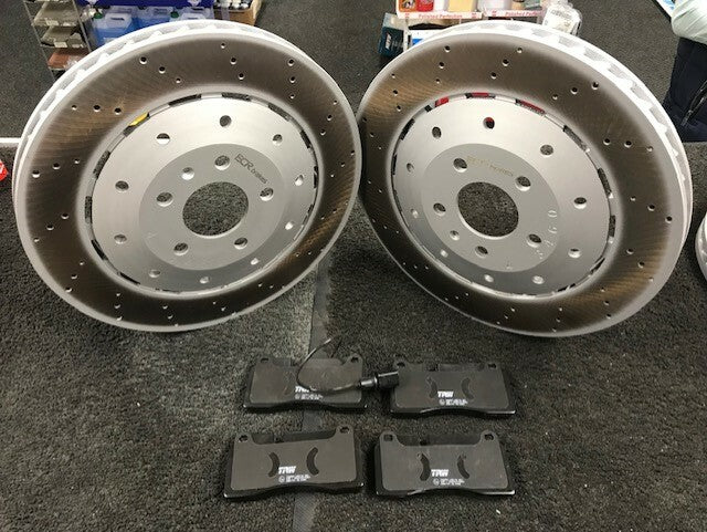 FOR AUDI R8 CROSS DRILLED 2 PIECE BRAKE DISC APEC BRAKE PAD FRONT REAR 365/356mm