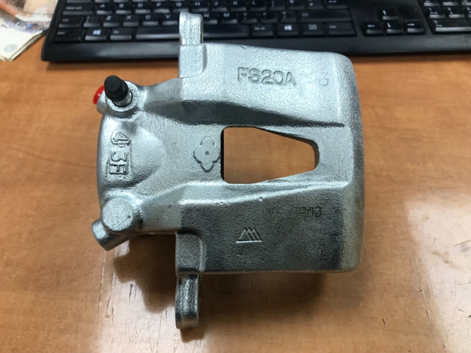 FOR MITSUBISHI CANTER 35 63 75 3.0TD 3.9  BRAKE CALIPER FRONT PASSENGER SIDE