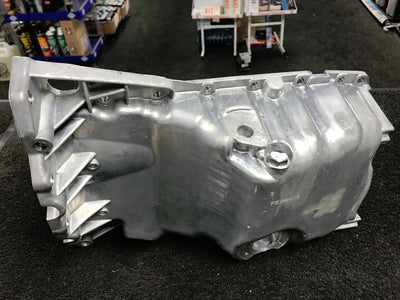 AUDI  A4 B5 B6 B7 A6 C5 SKODA  SUPERB VW PASSAT 3B2 3B2 3B5 OIL SUMP NEW 