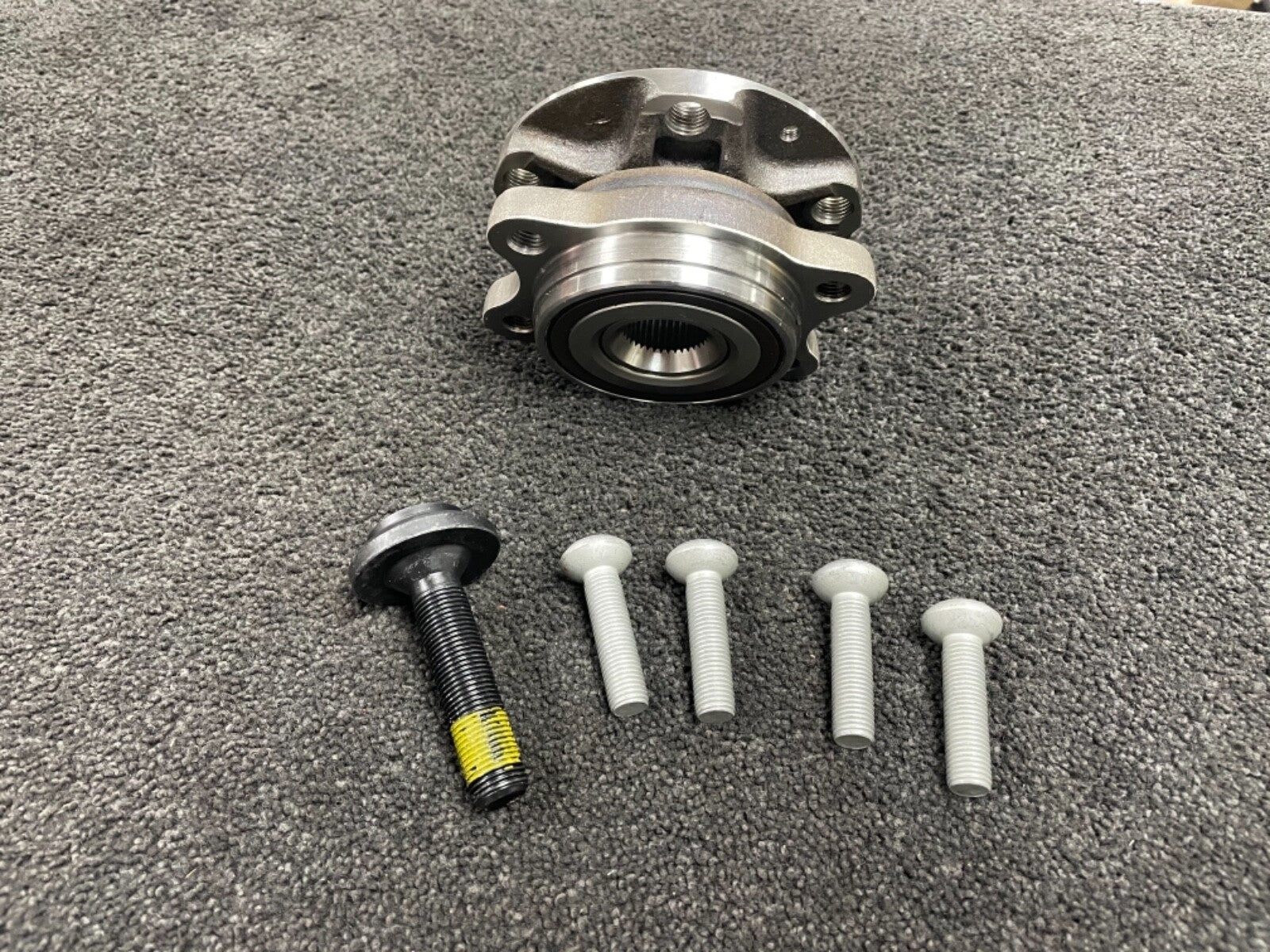 Audi A6 3.0TDi QUATTRO LEMANS 2004-2011 WHEEL BEARING HUB FLANGE FRONT