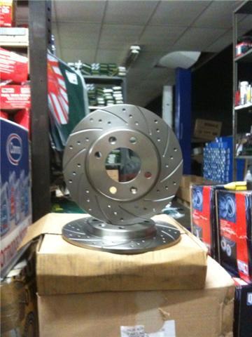 PEUGEOT 106  206 306 DRILLED GROOVED BRAKE DISC & PADS