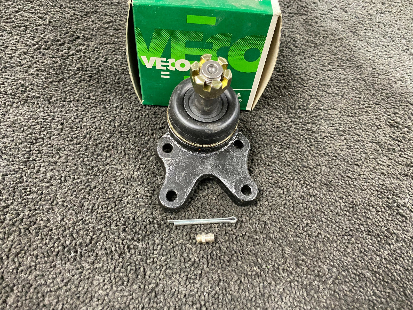 FRONT LOWER SUSPENSION BALL JOINT FIT MK3 TOYOTA HI-ACE 1.8 2Y 4335029045