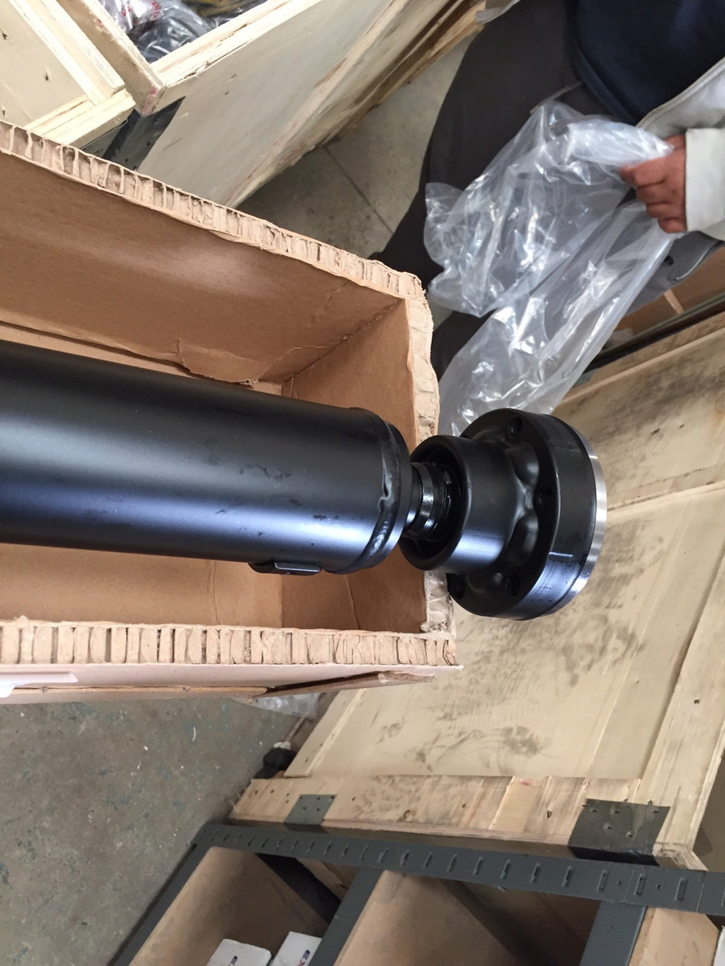 VW TOUAREG 3.2 3.6 4.2 6.0 TDi V6 V8 REAR PROPSHAFT BRAND NEW MODIFIED 1246mm