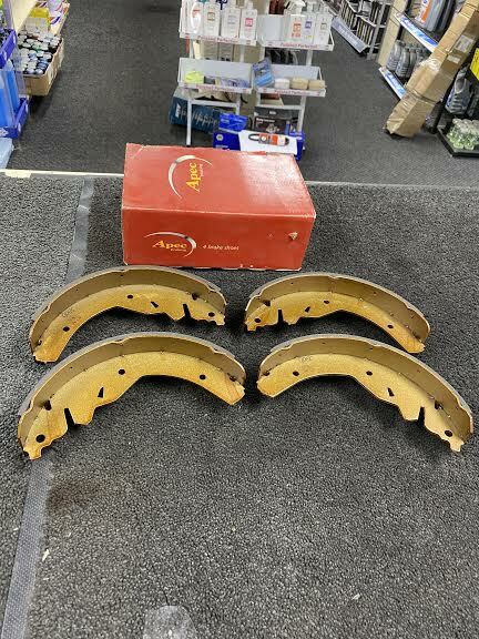 FOR KIA SPORTAGE 2.0 (1995-1999) APEC REAR BRAKE SHOES SET OF 4