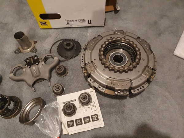 DSG CLUTCH KIT FOR CLIO CAPTUR  BENZ CITAN W415 2CT LuK 302052671R 305015152R