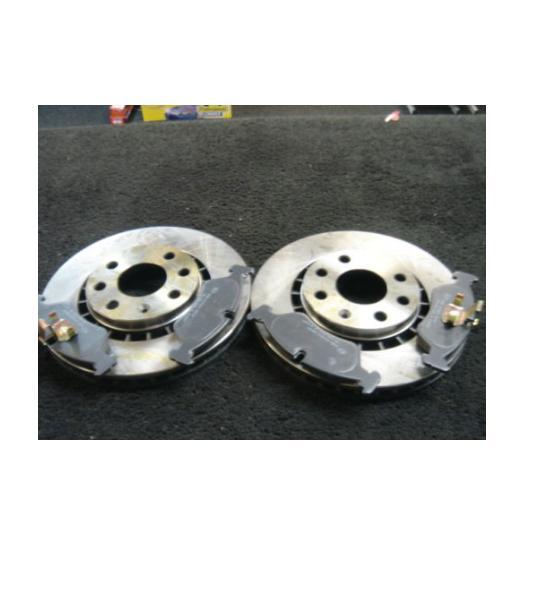 VAUXHALL VECTRA  1995-2000 FRONT BRAKE DISCS BRAKE PADS 4 STUD 256MM