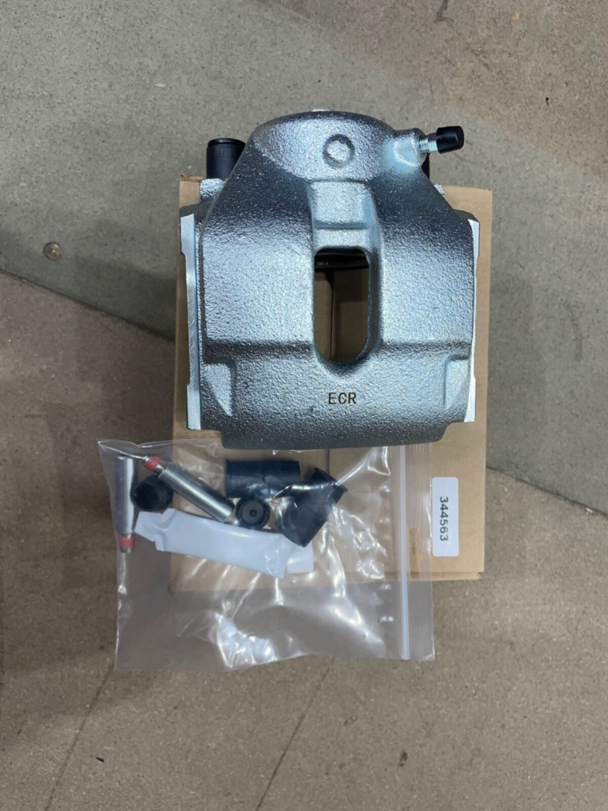 FRONT BRAKE CALIPER+SLIDER PINS OS RH BMW M3 E46 CSL Z4 M 3.2 E46 Z4 E85 E86