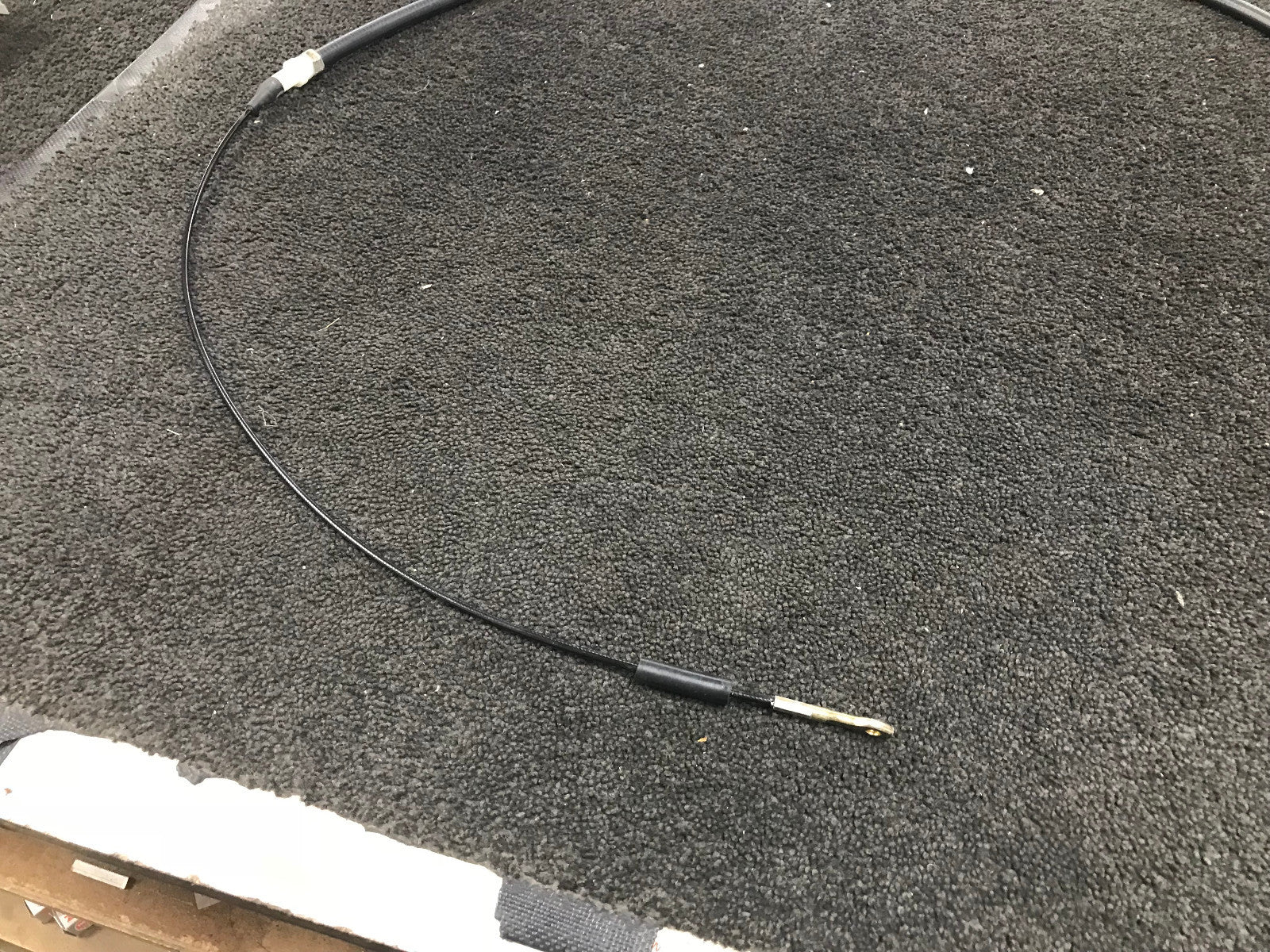 FOR VOLVO 700 SERIES 740  2.0 2.3 2.4 2.8 FRONT RIGHT AND LEFT HANDBRAKE CABLE 